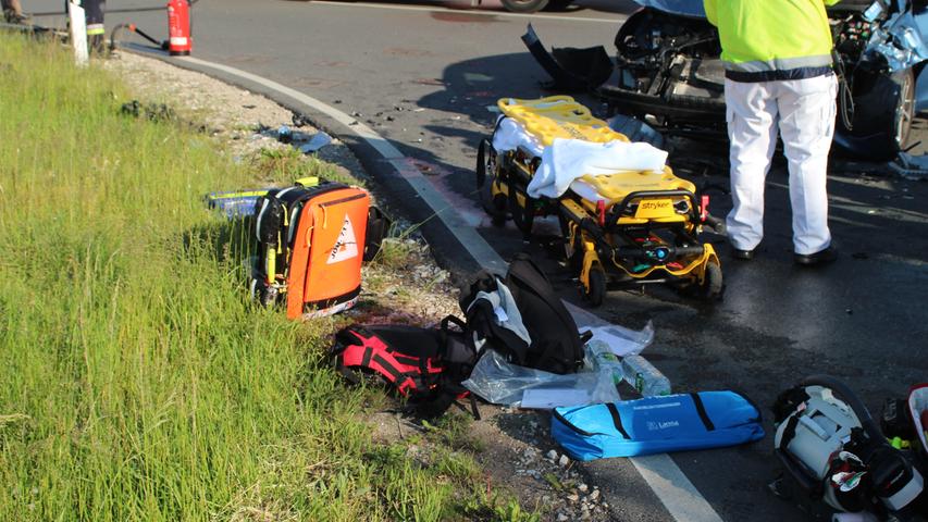 Sechs Personen bei Verkehrsunfall in Weiherhof verletzt