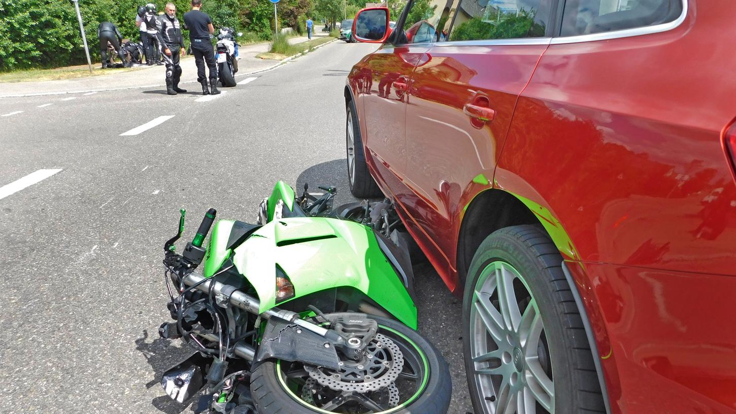 Zwei Motorradfahrer schwer verletzt