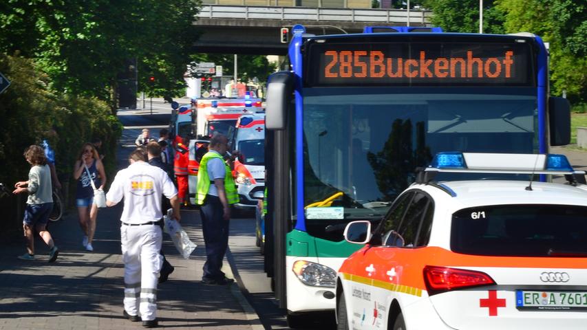 Erlangen: Kinder bei Vollbremsung eines Busses verletzt