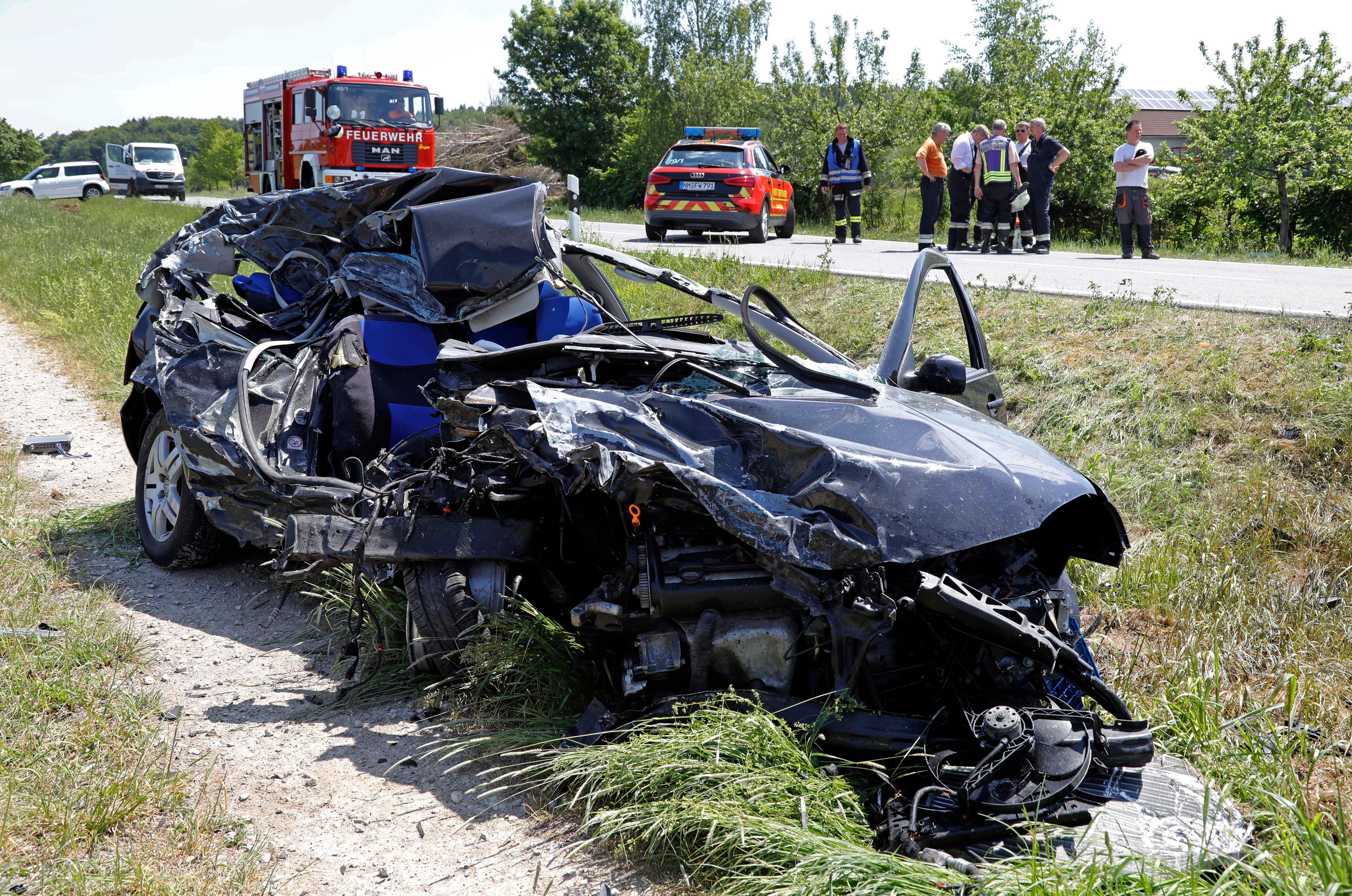 zusammenstoss mit kieslaster bei pettenhofen mann schwer verletzt neumarkt nordbayern