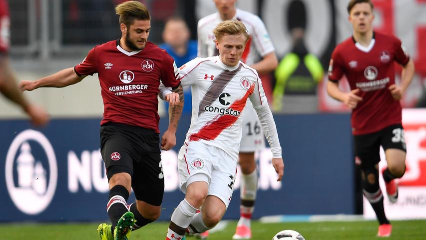 Der bullige Torjäger aus der „U 21“ durfte sich unter Köllner auch ein paar Mal in der 2. Liga ausprobieren, zeigte sich vor allem bei seinem einzigen Startelfeinsatz gegen den FC St. Pauli (0:2) noch überfordert.