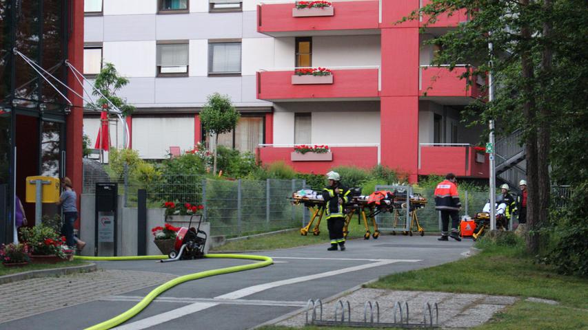 Feuer im Altenheim: Großaufgebot in Zirndorf