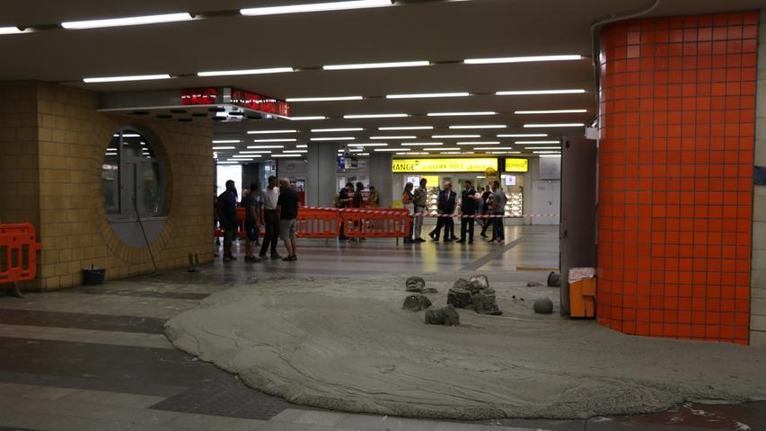 Unfall bei Bauarbeiten am Bahnhof: Beton flutet Königstorpassage