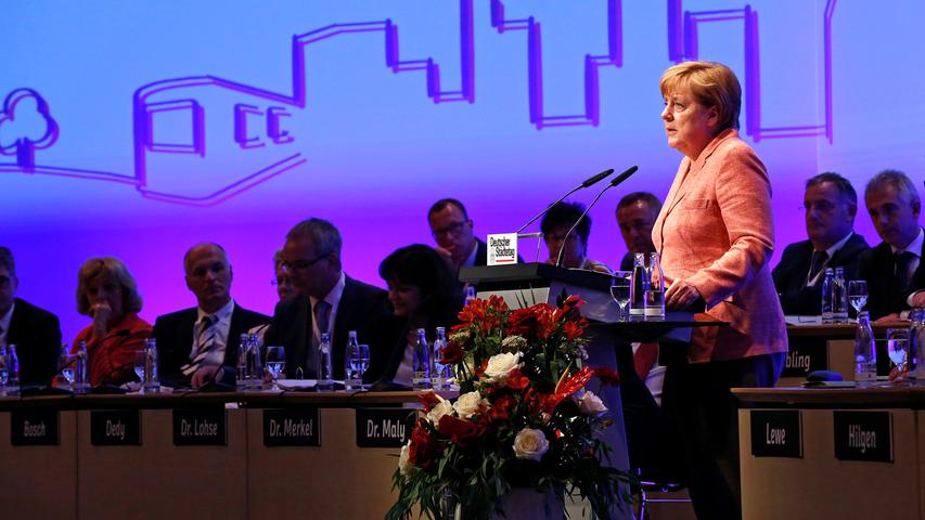 Angela Merkel spricht auf dem Deutschen Städtetag