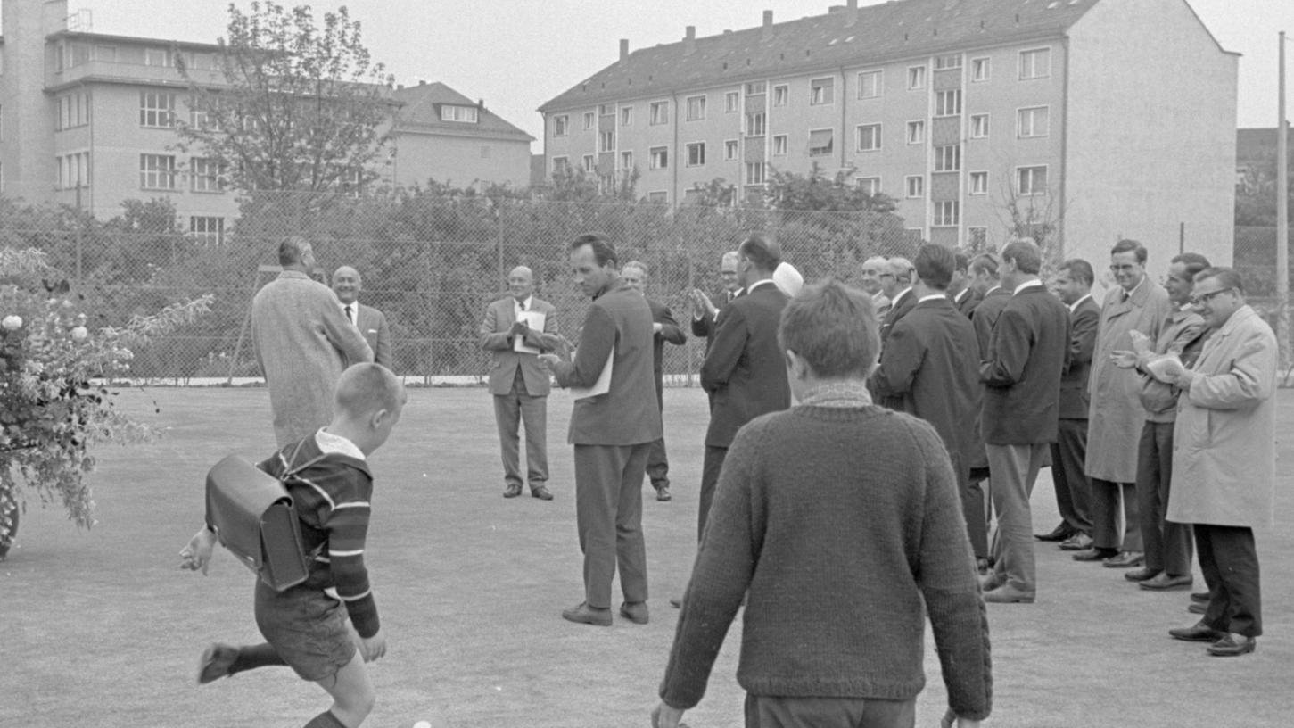 4. Juni 1967: Ein Zentrum für die Jugend