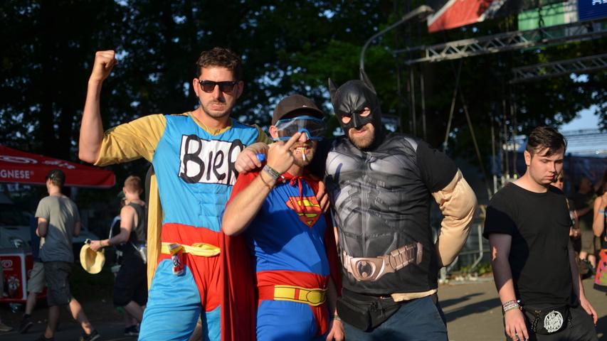Von Superheld bis T-Rex: Abgefahrene Kostüme bei RiP 2017