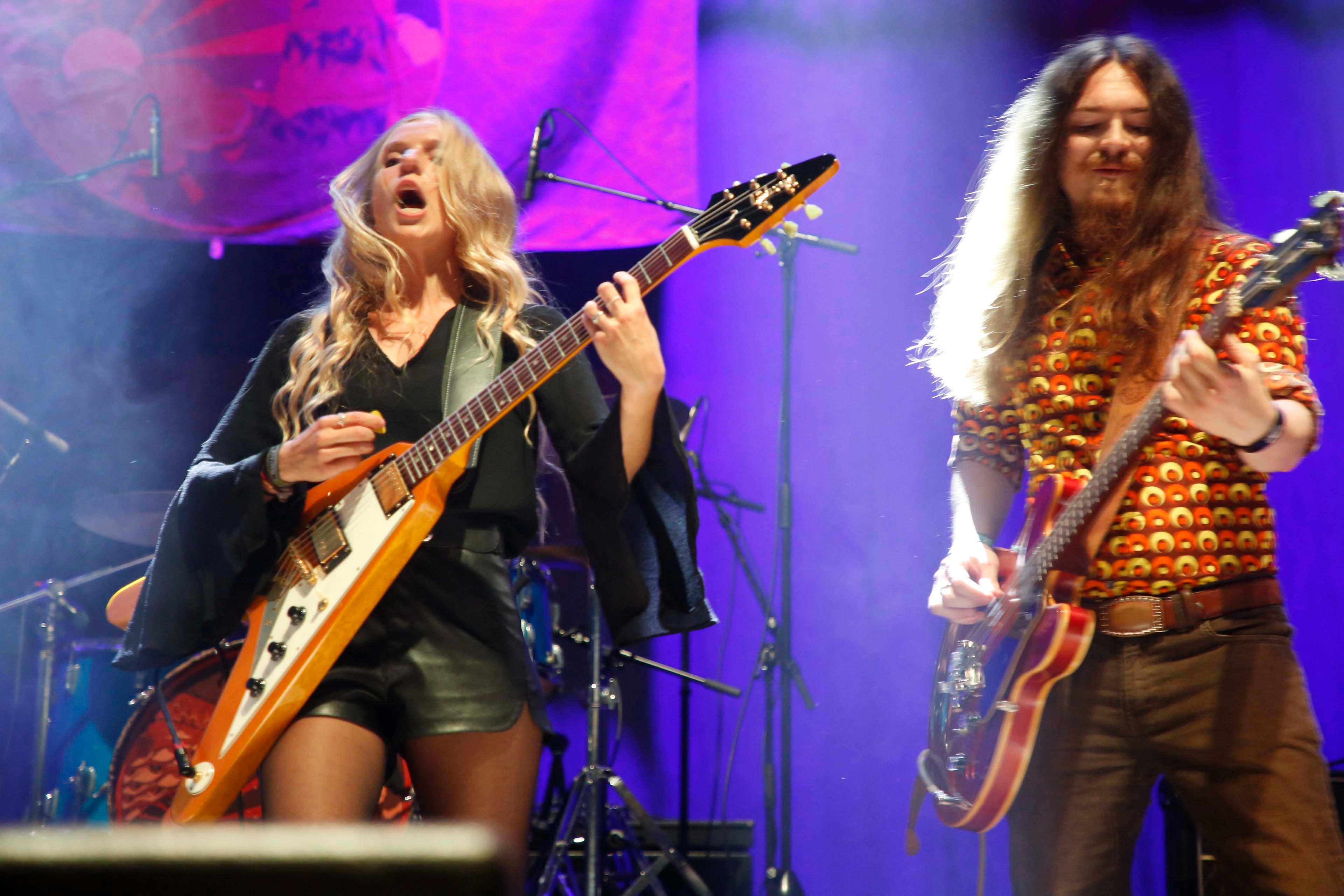 Willow Child läuteten am Samstag den Konzertereigen in der Arena ein.