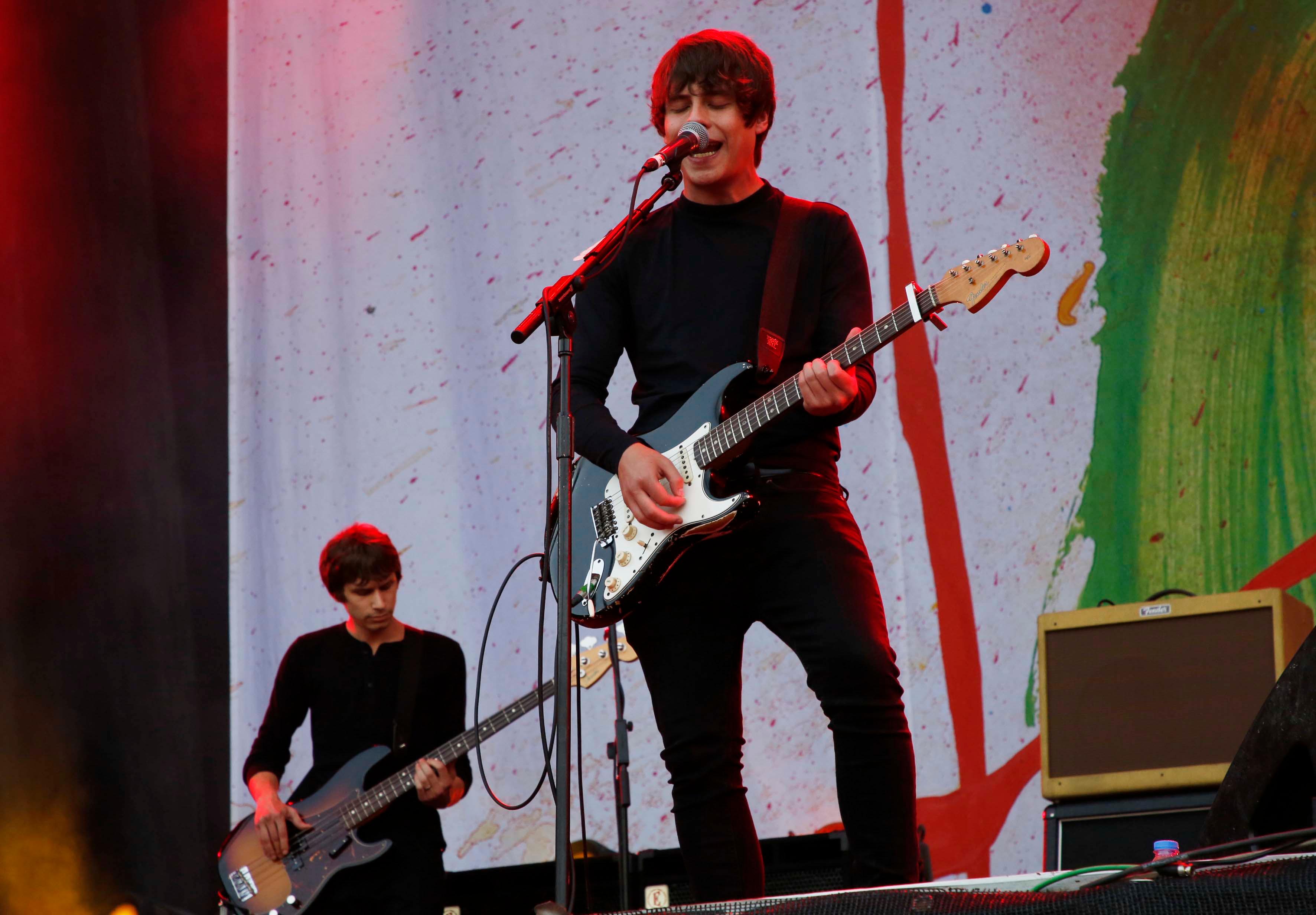 Der britische Singer-Songwriter Jake Bugg verzauberte am frühen Samstagabend die Fans an der Park Stage. Den Song auf den alle gewartet hatten - Lightning Bolt - hob er sich für den Schluss auf und lieferte damit ein furioses Finale.