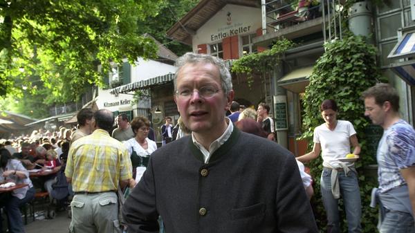 Sohn Fritz Engelhardt gelang es seit 1984, 30 Prozent der Kellerfläche wieder nutzbar zu machen. Hier ein Bild aus dem Jahr 2004.