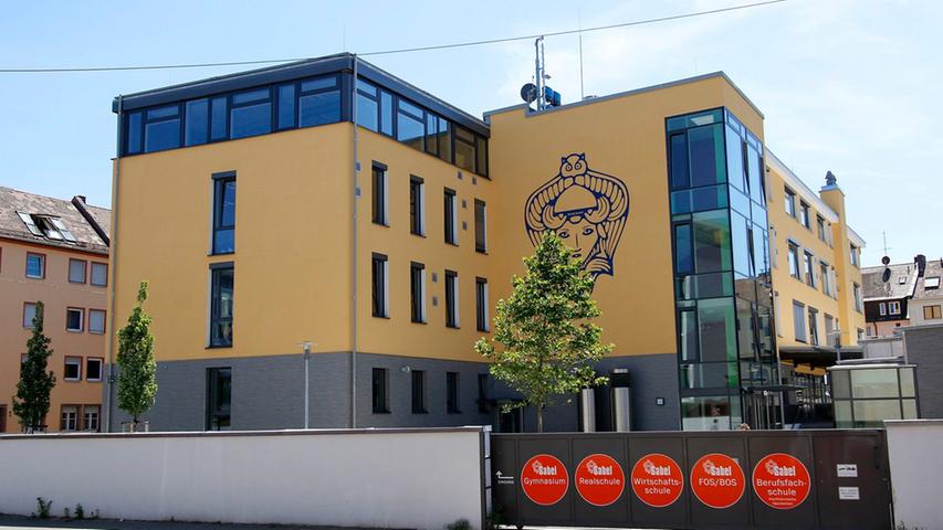 Bei der Sabel-Realschule handelt es sich um eine staatlich anerkannte Privat-Schule in der Allersberger Straße. Zur Homepage der Sabel-Realschule! 
