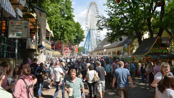Großveranstaltungen in Bayern: So geht es mit Volksfesten, Festivals und Kärwas weiter