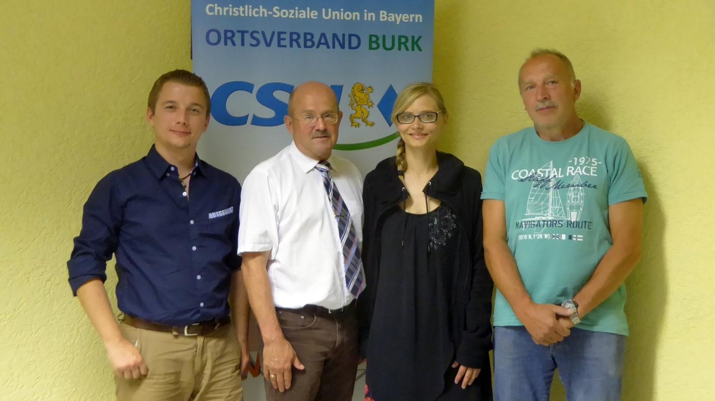 Auf dem Bild ist die Vorstandschaft der CSU-Burk zu sehen (von links): Christof Gügel, Holger Lehnard, Nicole Gößwein und Konrad Hartmann.