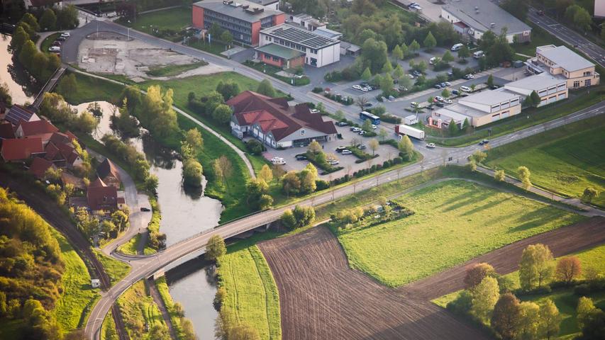 Der Landkreis Forchheim von oben, fotografiert vom Ebermannstädter Fotografen Tom Schneider, bei einer Fahrt im Heißluftballon. Die Fahrt startete in Streitberg und führte über Birkenreuth und Wichsenstein.