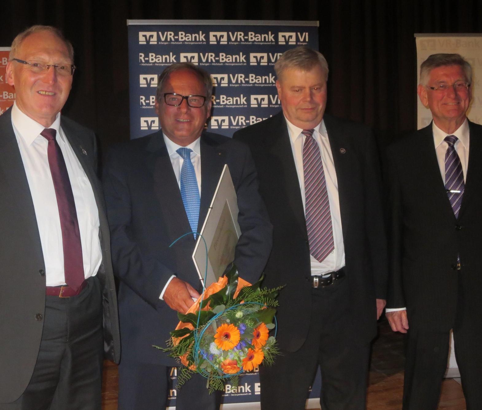 Internet Banking Und Filialnetz In Der Balance Hochstadt Herzogenaurach Nordbayern De