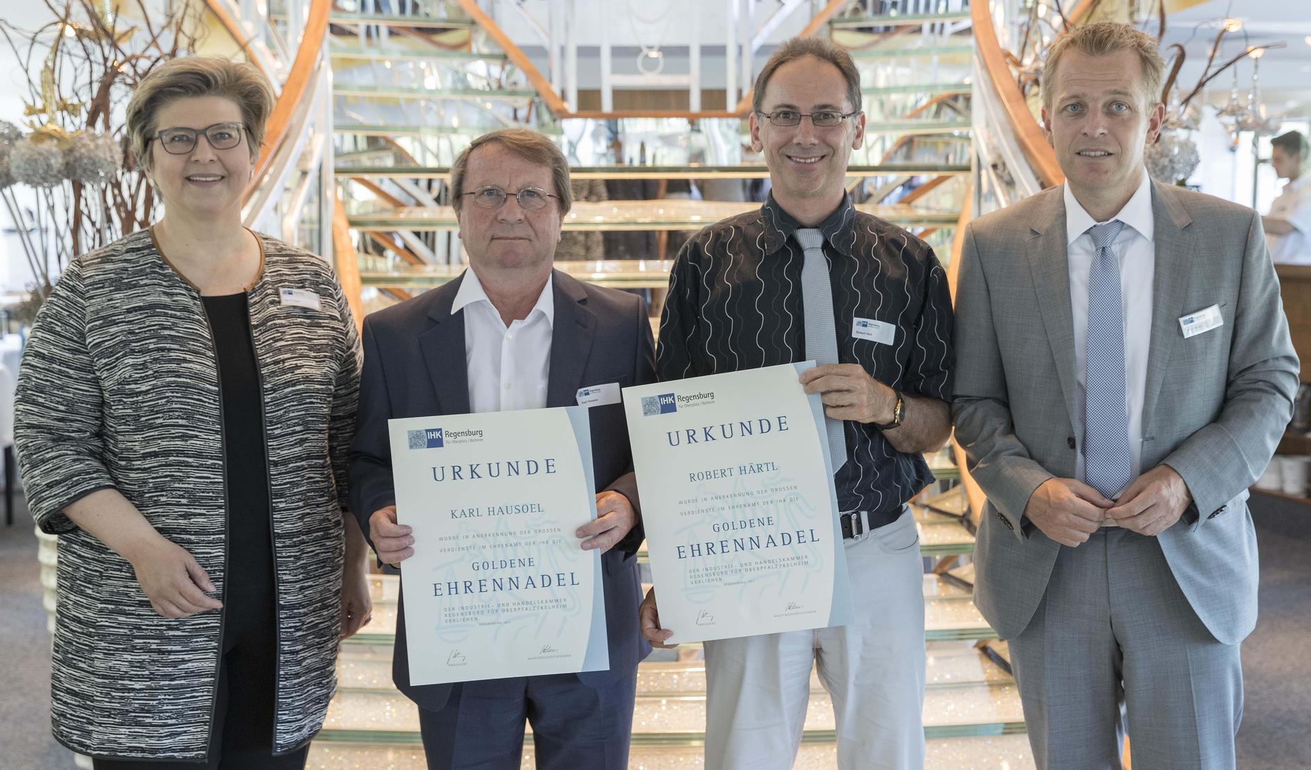 Ihk Prufer Ein Stiller Dienst Am Gemeinwesen Neumarkt Nordbayern De