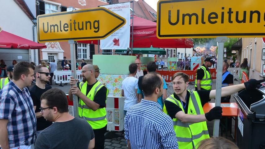 Bergkirchweih: Bergstraße wegen Ansturm einseitig gesperrt