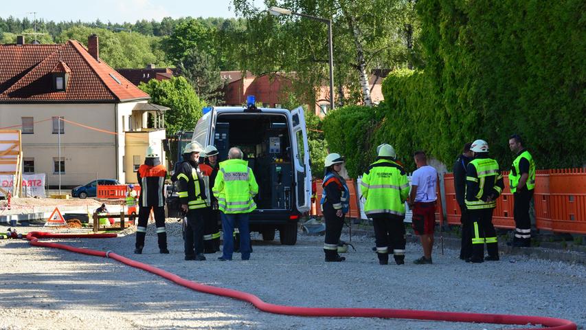  Lkw fährt Gasventil ab: Häuser in Spardorf evakuiert