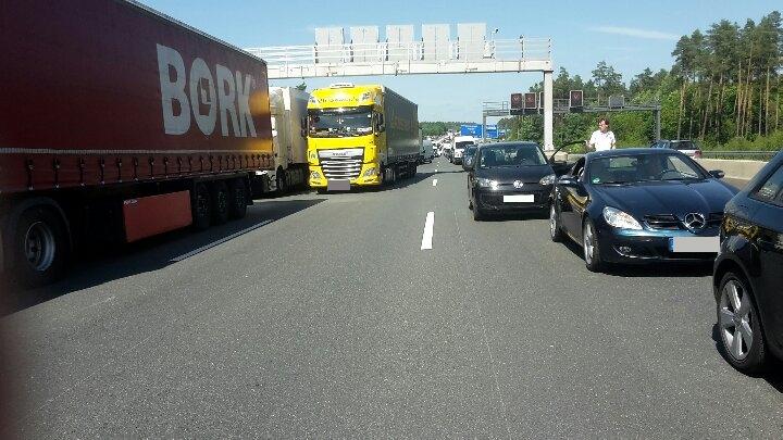 Totalsperre auf der A6: Tödlicher Unfall bei Nürnberg