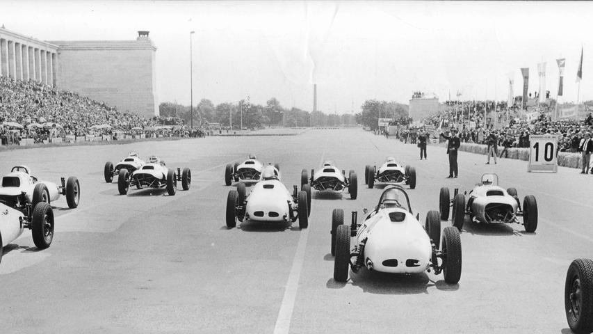 Vor 50.000 Zuschauern purzelten im Juli 1965 in den insgesamt zehn Rennen die Klassen- und Rundenrekorde.
