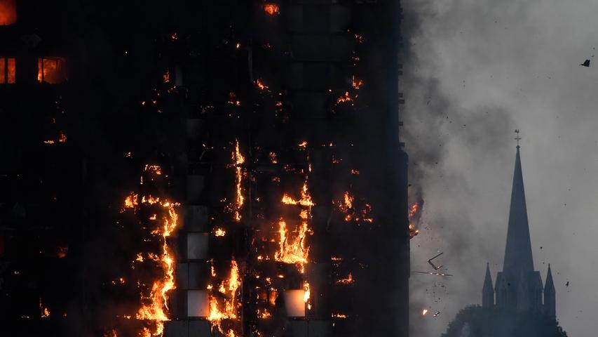 Flammen-Inferno in Londons Zentrum: Großbrand in Hochhaus