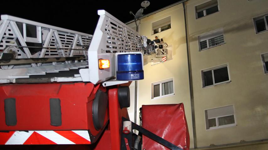 Kellerbrand in der Südstadt: 15 Menschen aus Wohnhaus gerettet