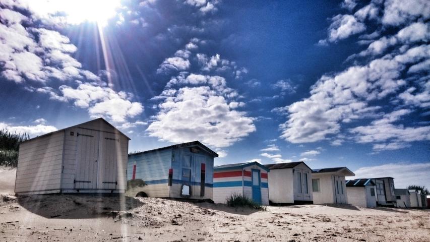 Typische Strandhäuser auf Texel.