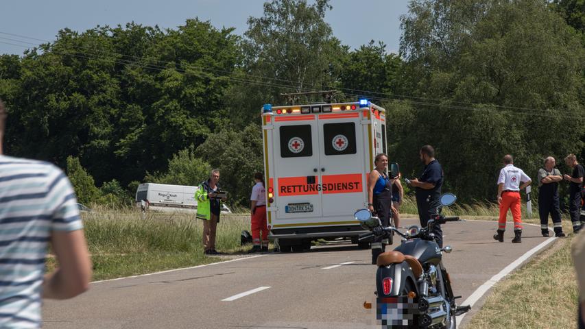 Biker kracht in VW: Tödlicher Unfall bei Pappenheim