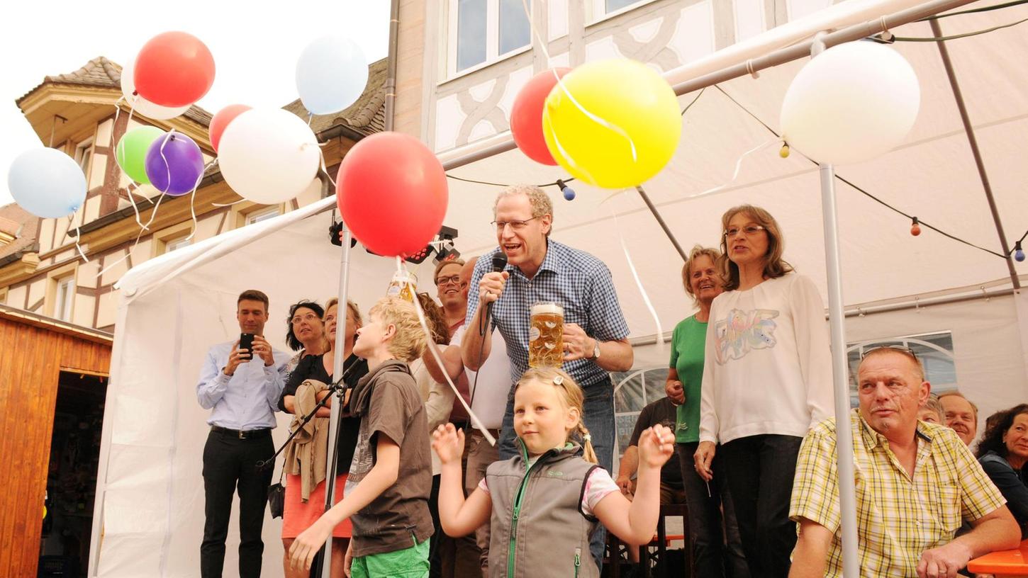 Altstadtfest eröffnet mit Piranhas, Parforcehorn und Ballons