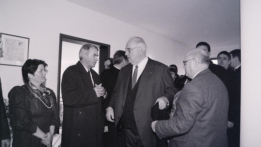 Impressionen vom Besuch des Bundseskanzlers Helmut Kohl beim Rossmarkt 1998.
