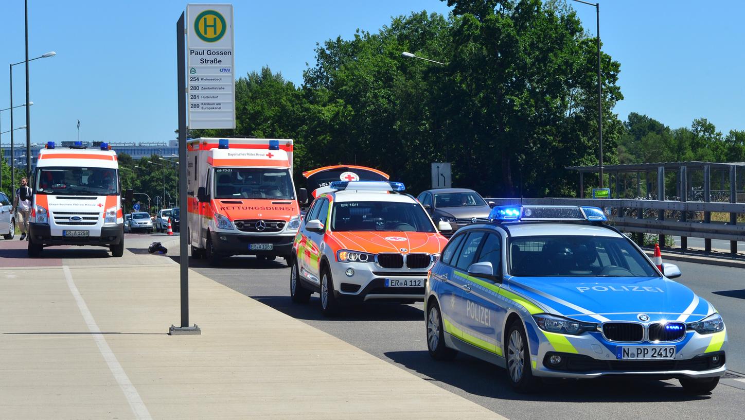Rettungseinsatz: Frau in Erlangen von ICE erfasst