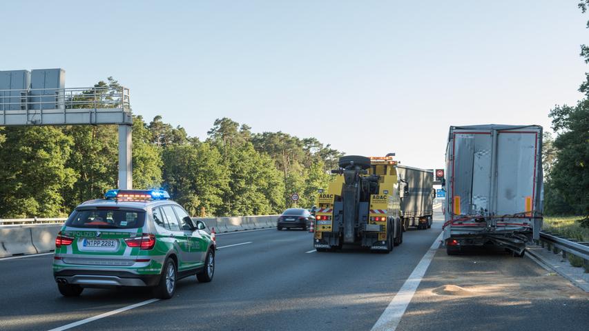 Lkw-Unfall auf A6: Gaffer-Ärger und keine Rettungsgasse