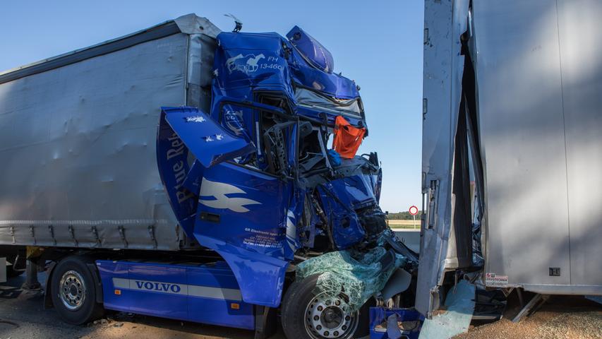 Lkw-Unfall auf A6: Gaffer-Ärger und keine Rettungsgasse