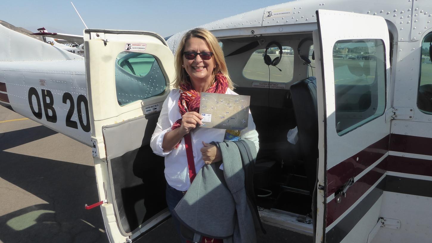 Elke Zapf kurz vor dem Einstieg in ihren Flieger. Elke Zapf kurz vor dem Einstieg in ihren Flieger.
