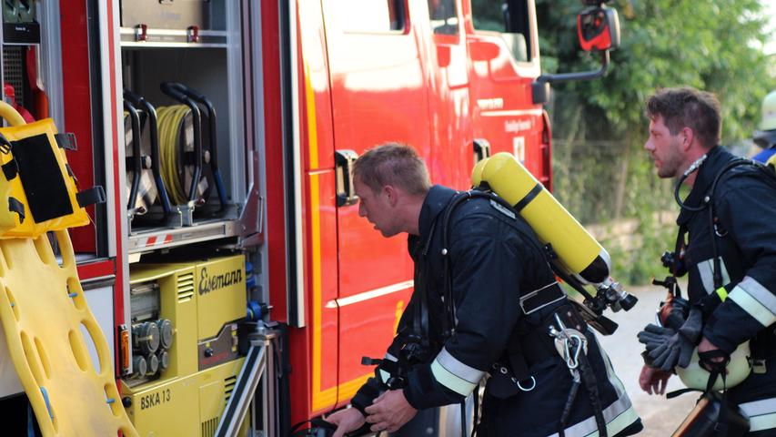 Veitsbronner Feuerwehren: Gemeinschaftsübung auf dem Pferdehof