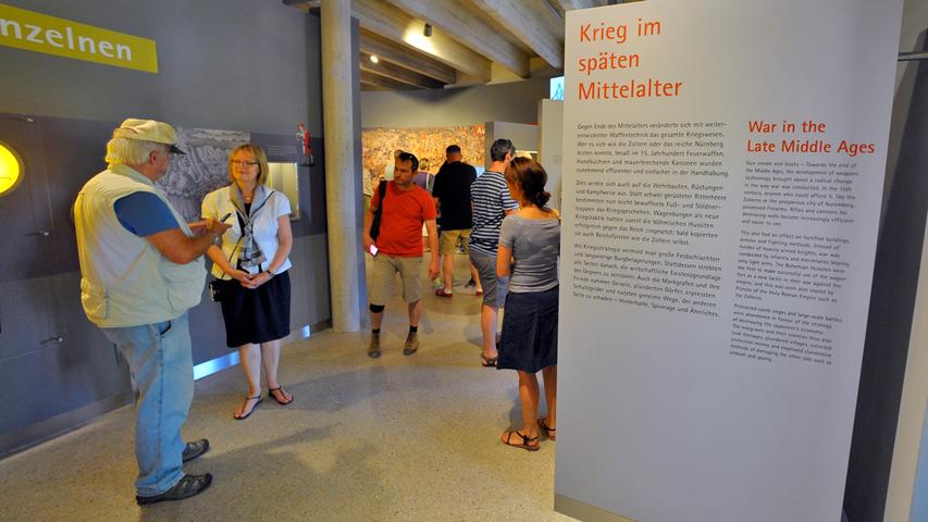 Museum bei Kaiserwetter eröffnet: Bürgerfest auf der Cadolzburg