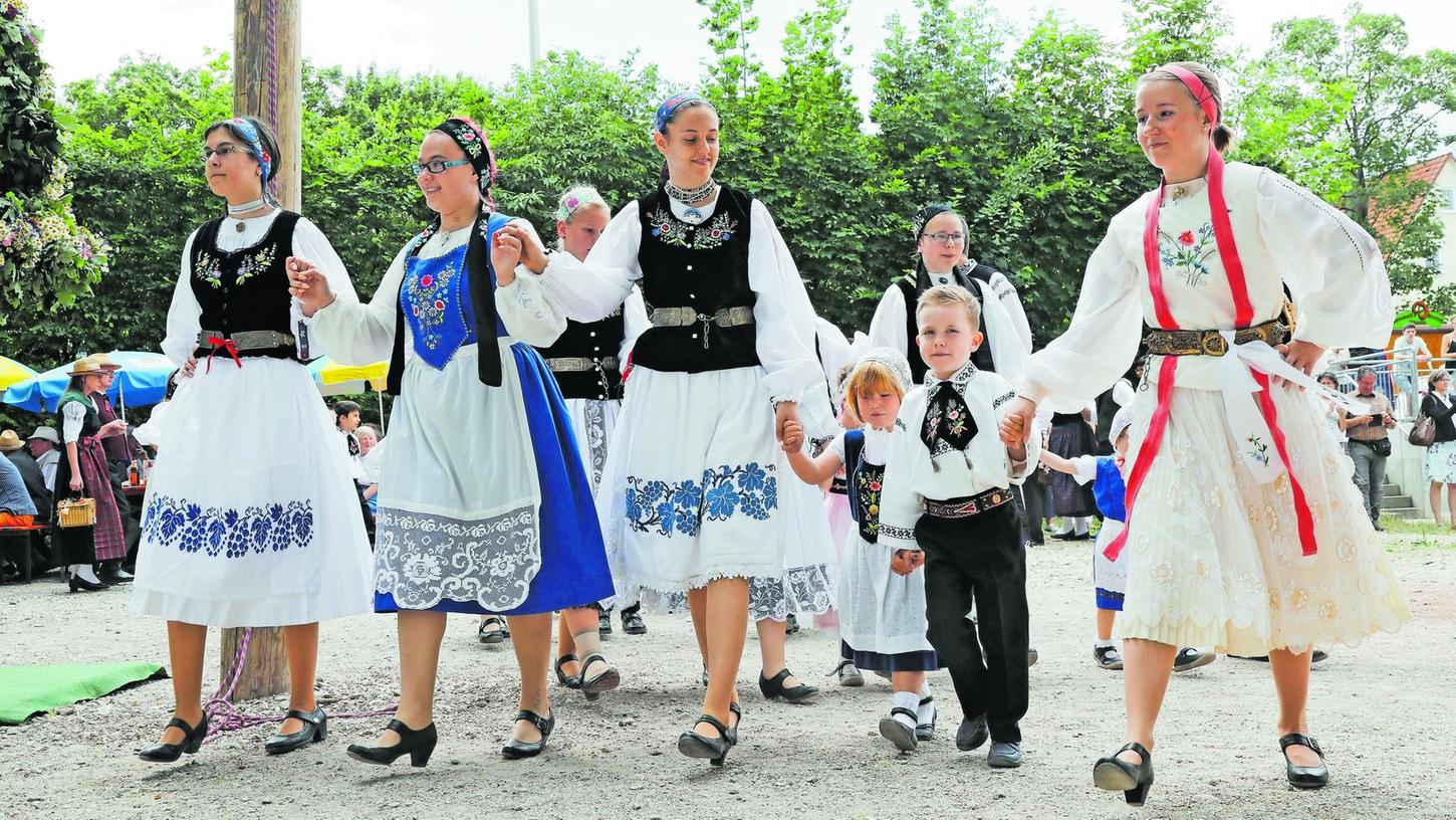 Herzogenaurach: Wenn es Süßes regnet, dann ist Kronenfest