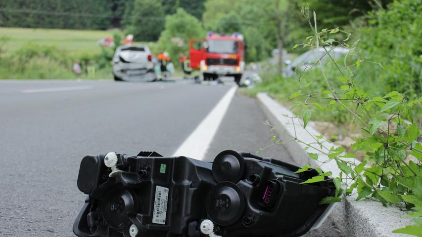  Frontalkollision: Zwei Verletzte nach schwerem Unfall bei Hiltpoltstein