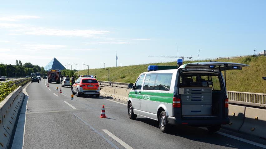 Unfall auf der Südwesttangente bei Fürth: Pkw überschlägt sich