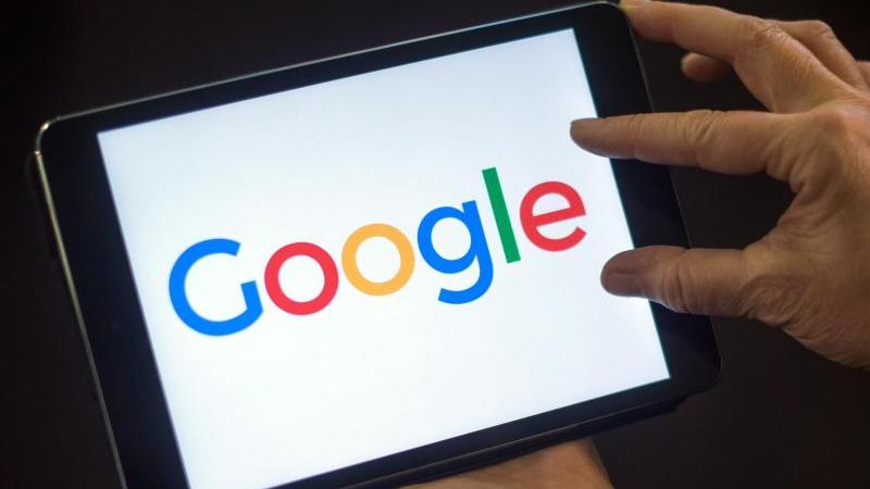 Google soll eine Rekord-Kartellstrafe von 2,4 Milliarden zahlen, weil die Anzeigen in der Shopping-Suche zu prominent platziert.