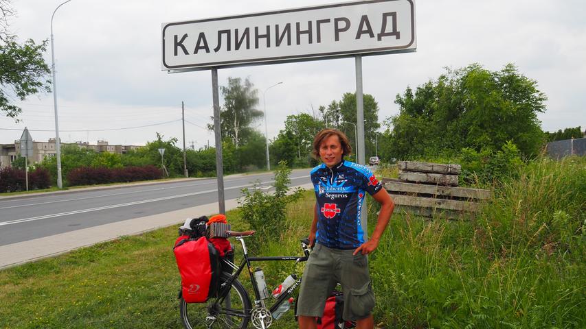 Russia's Calling: Nach zwei Feier-Tagen (und Nächten) in Danzig ging es für Schmidt über die Grenze der Oblast Kaliningrad, der russischen Exklave zwischen Polen und Litauen.