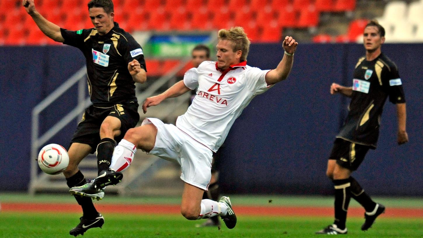 2010 spielte Peter Perchtold noch für den 1. FC Nürnberg und half auch in der zweiten Mannschaft aus. Nach ersten Trainer-Erfahrungen in Mainz wagt er nun den Schritt als Co-Trainer zum FC Schalke 04.
