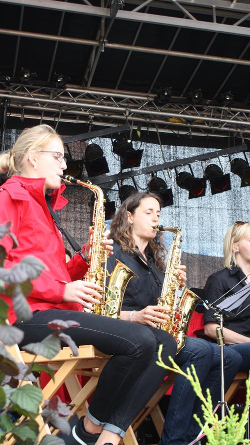 Die Brass Band Gunzenhausen sorgte am Samstagnachmittag auf der Bühne am Marktplatz für Stimmung.
