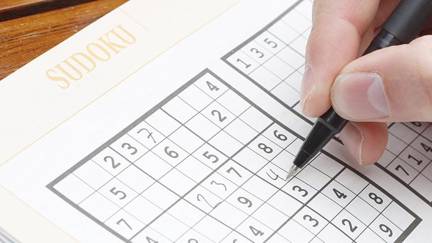In neun Minuten schafft ein Gelegenheits-Sudoku-Spieler ein leichtes Rätsel zu lösen. Wie lange wohl der Star des FC Bayern München brauchen würde?