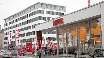 Eckart-Plaza füllt sich Eckart-Plaza füllt sich