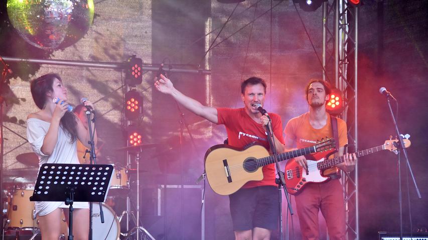 Musik und Tanz im Sonnenschein: Der Samstag beim 20. Fürth Festival