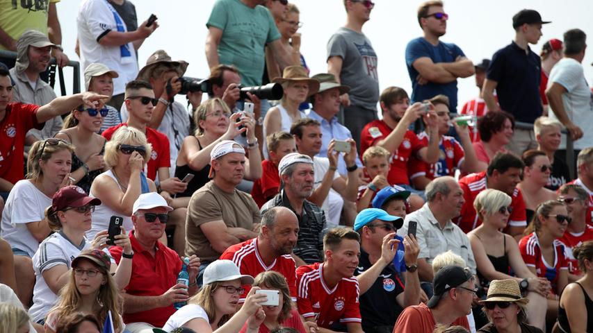 Fußballfest in Herzo: Die Bilder zum Bayern-Gastspiel
