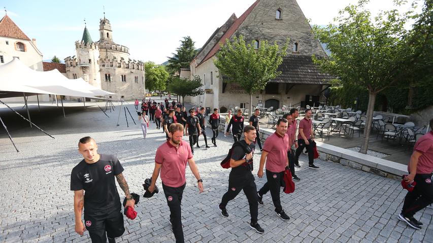 Kloster statt Kicken: Der 1. FC Nürnberg auf Ausflug