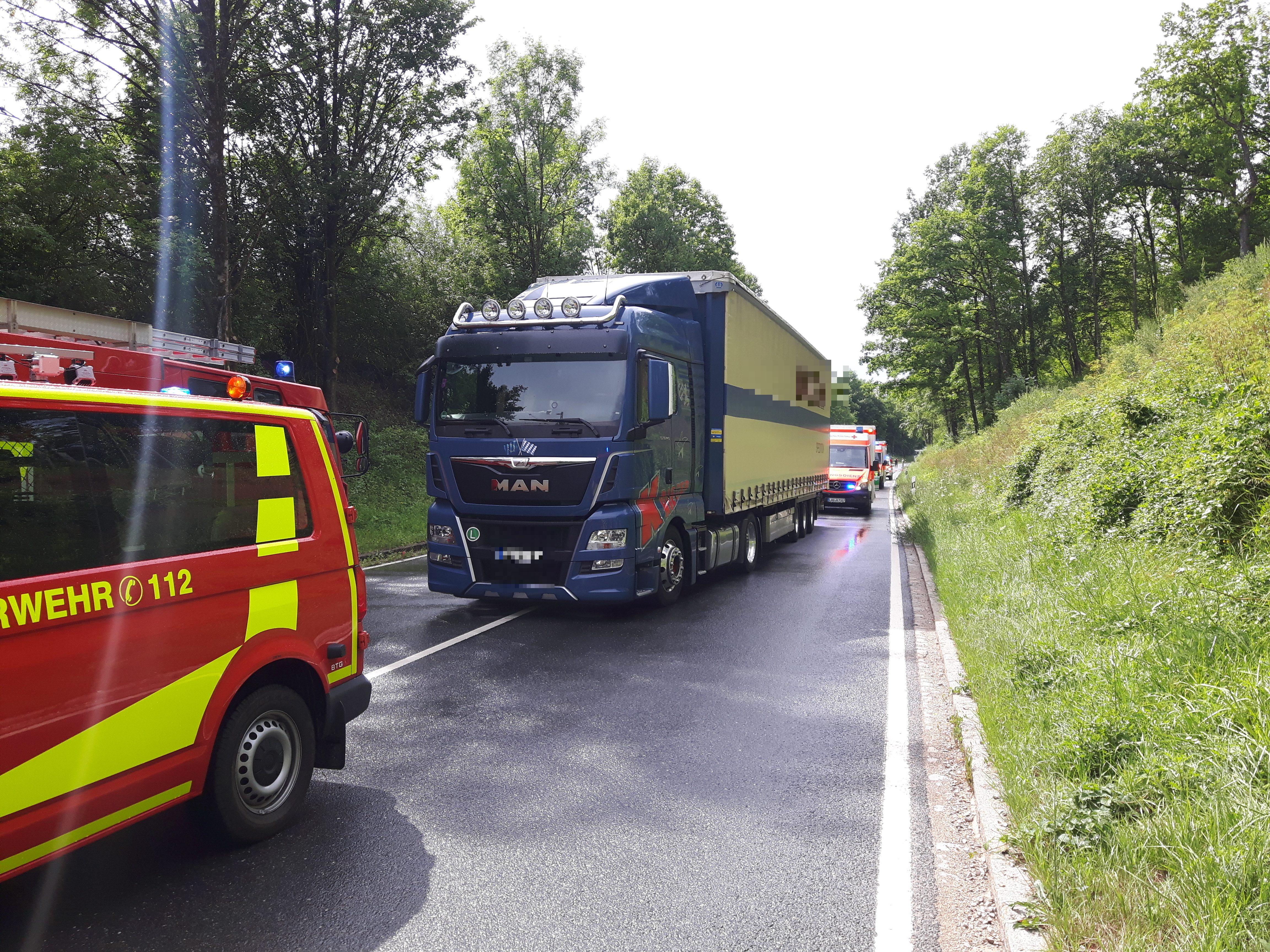 Todlicher Unfall Auf B14 Sattelzug Erfasst 84 Jahrigen Hartmannshof Nordbayern