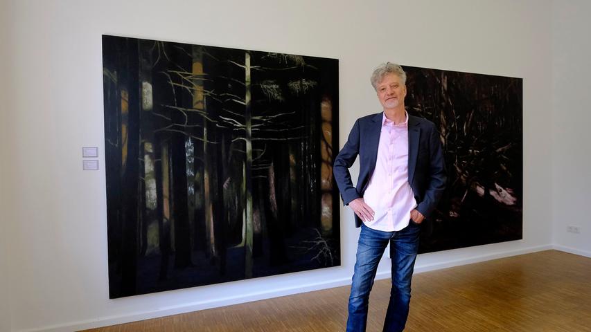 Tief in die geheimnisvolle Schattenwelt des Waldes führen die Gemälde von Sid Gastl, die aus seiner Serie "Zustand der Überprüfung" stammen. Dafür erhält der in Nürnberg geborene, in Berlin lebende Künstler den 1. Preis der Jury