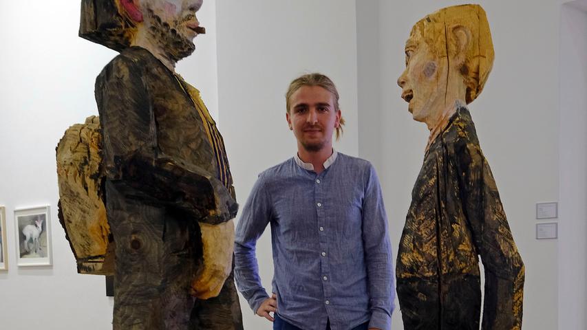 Zu den jüngsten Ausstellungsteilnehmern gehört der 1990 geborene Bildhauer Ignaz Huber, der für sein nicht unbedingt charmantes, aber hinreißend lebendiges Figurenpaar mit dem 2. Preis ausgezeichnet wird.